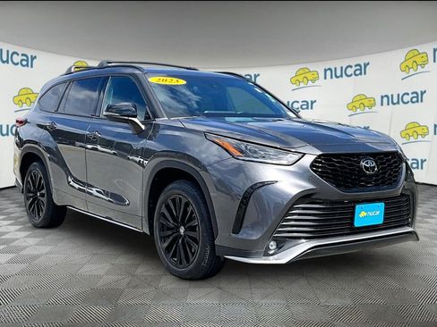 Used 2023 Toyota Highlander XSE AWD/4WD image 1