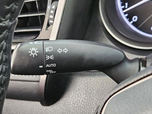 Used 2023 Toyota Camry SE image 24