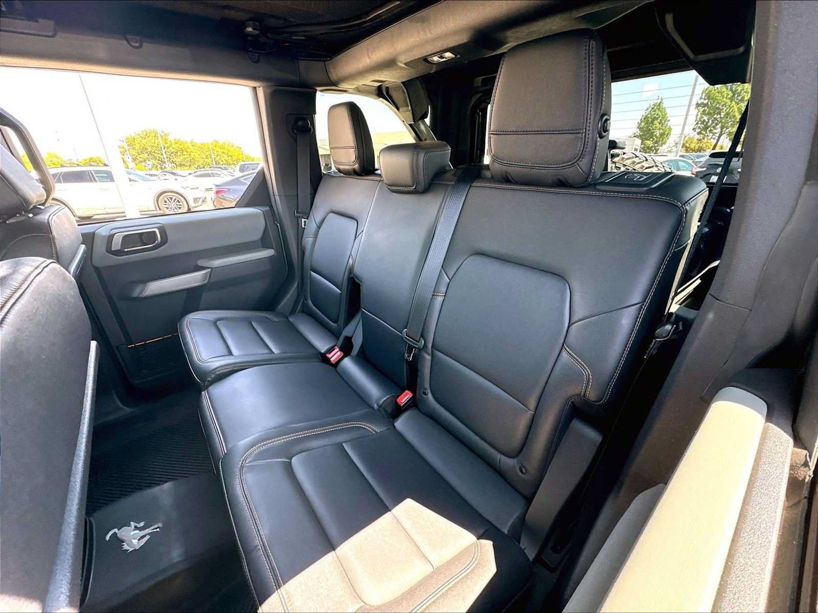 Used 2023 Ford Bronco Badlands w/ Sasquatch Package AWD/4WD image 27