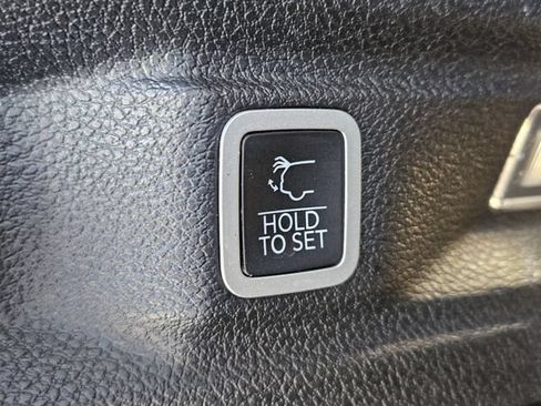 Used 2023 Jeep Grand Cherokee L Summit AWD/4WD image 20