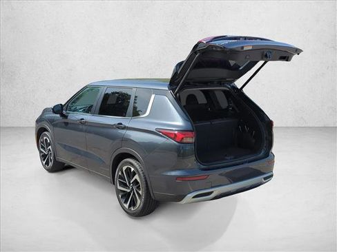 Used 2024 Mitsubishi Outlander SE FWD image 8