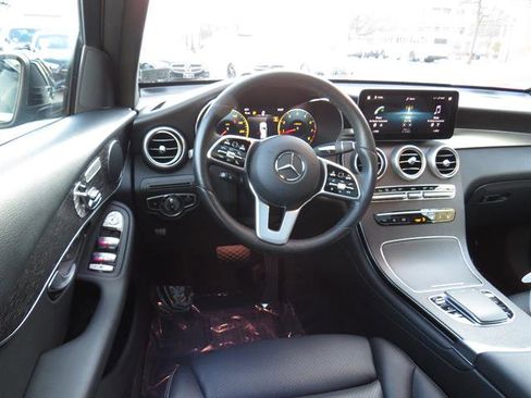 Used 2021 Mercedes-Benz GLC 300 4MATIC image 7