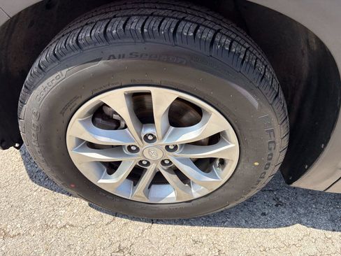 Used 2019 Hyundai Santa Fe SE FWD image 30