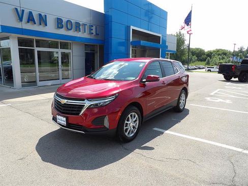Certified 2024 Chevrolet Equinox LT AWD/4WD image 1