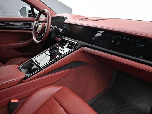 Certified 2025 Porsche Panamera 4 AWD/4WD image 13