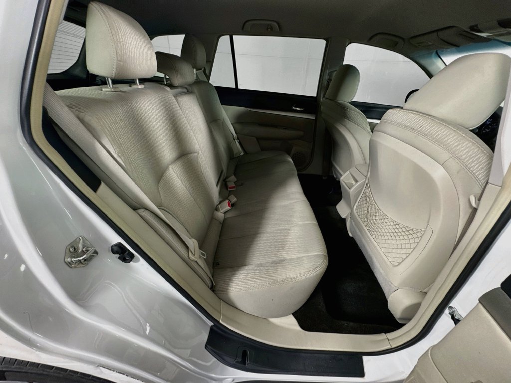 Used 2012 Subaru Outback 2.5i Premium w/ All-Weather Pkg AWD/4WD image 30
