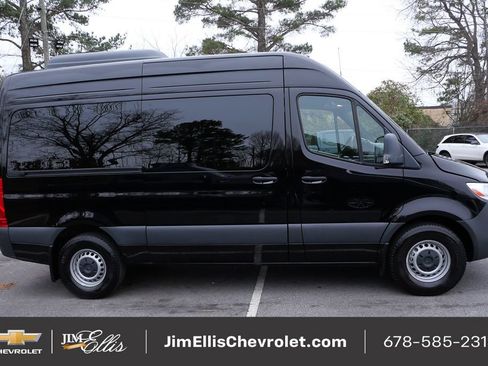 Used 2024 Mercedes-Benz Sprinter 2500 image 24