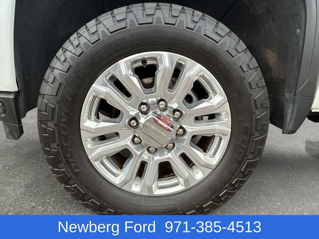 Used 2023 GMC Sierra 3500 Denali w/ Denali Ultimate Package AWD/4WD image 10