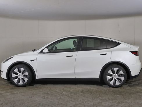 Used 2023 Tesla Model Y Long Range AWD/4WD image 21