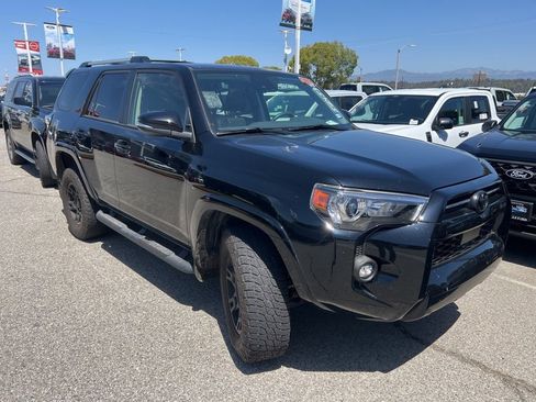 Used 2024 Toyota 4Runner SR5 Premium w/ Moonroof Package AWD/4WD image 2