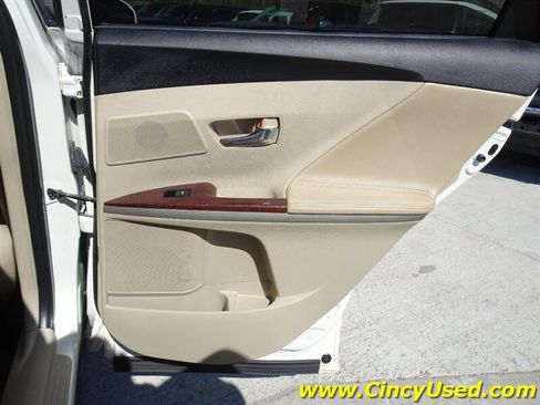 Used 2009 Toyota Venza AWD image 30