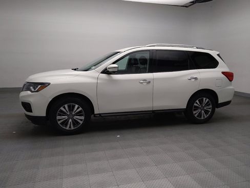 Used 2019 Nissan Pathfinder SL image 2