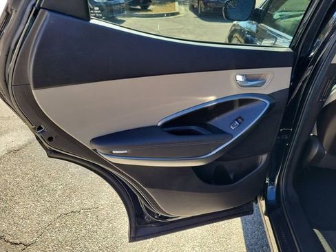 Used 2017 Hyundai Santa Fe Sport image 29