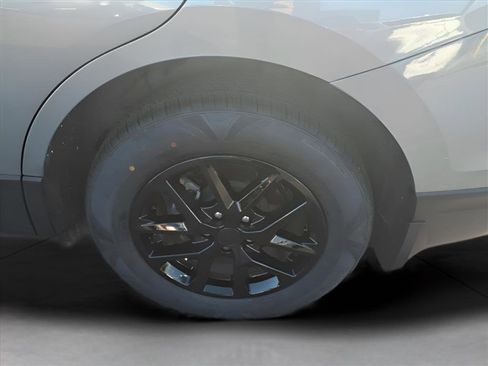 Used 2023 Chevrolet Equinox LT w/ LPO, Floor Liner Package image 21