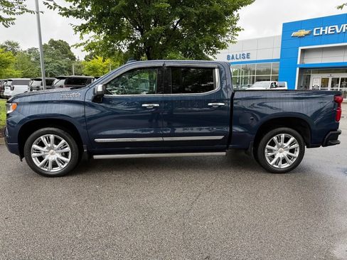Used 2023 Chevrolet Silverado 1500 High Country w/ High Country Premium Package AWD/4WD image 2