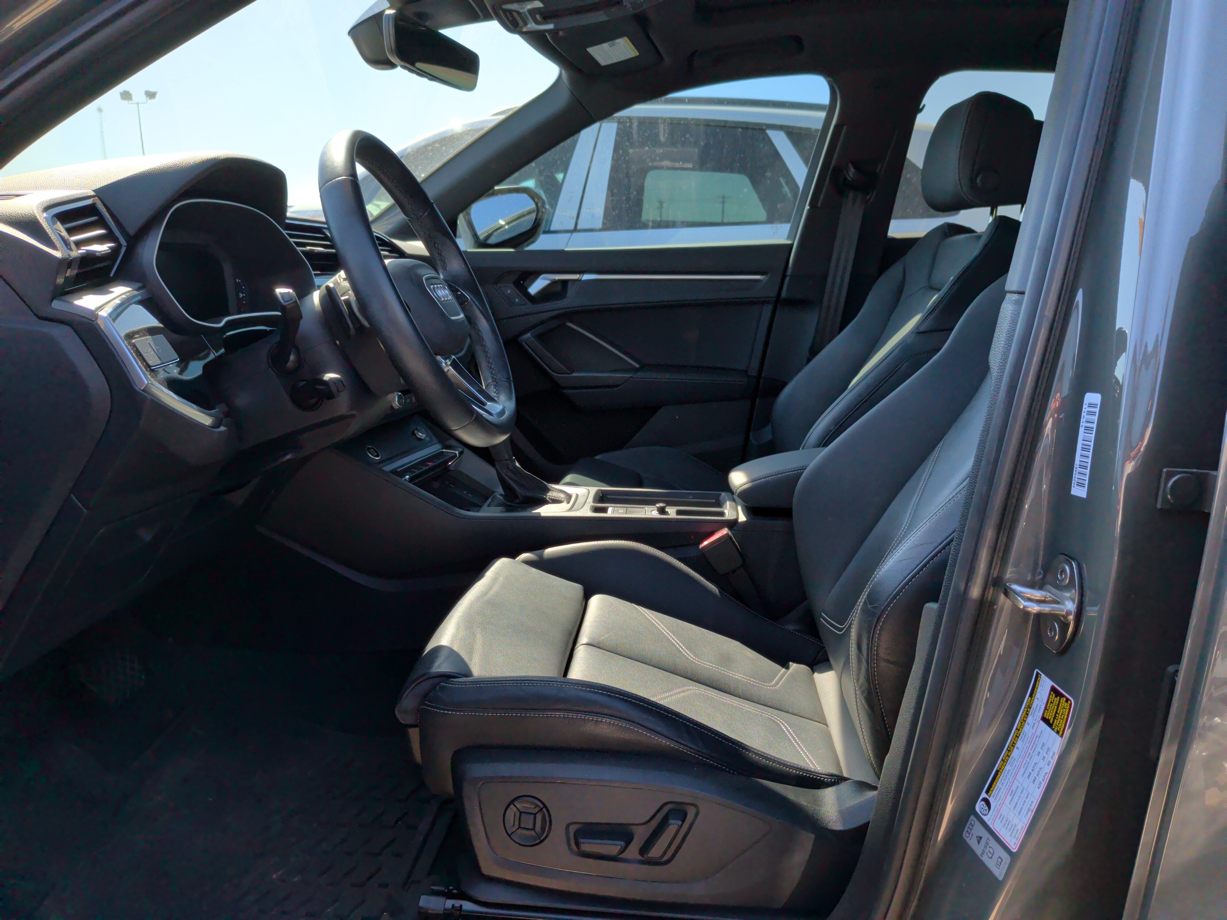 Used 2024 Audi Q3 2.0T Premium Plus w/ Premium Plus Package AWD/4WD image 15