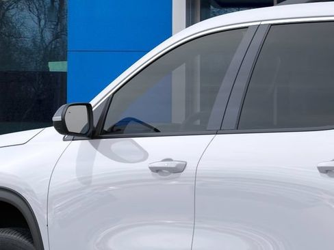 New 2027 Chevrolet Traverse LT w/ Driver Confidence Package FWD image 12
