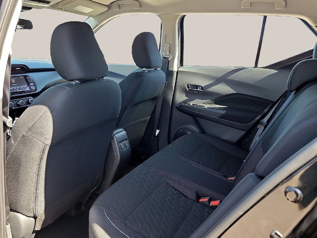 Used 2023 Nissan Kicks SV FWD image 9