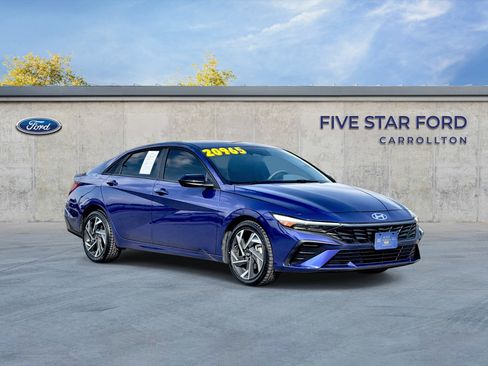 Used 2025 Hyundai Elantra Sport FWD image 1