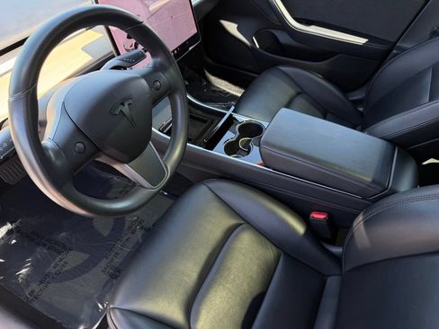 Used 2019 Tesla Model 3 Long Range RWD image 16