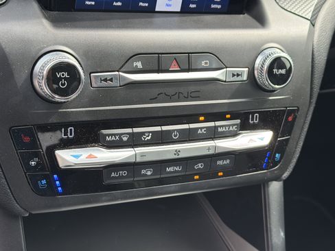 Used 2020 Ford Explorer ST w/ Premium Technology Package AWD/4WD image 27