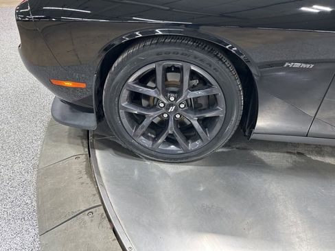 Used 2019 Dodge Challenger R/T w/ Blacktop Package image 26