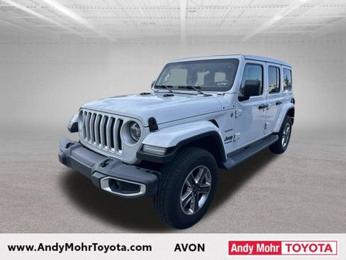 Used 2019 Jeep Wrangler Unlimited Sahara AWD/4WD image 3