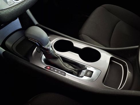 Used 2025 Chevrolet Malibu LS image 19