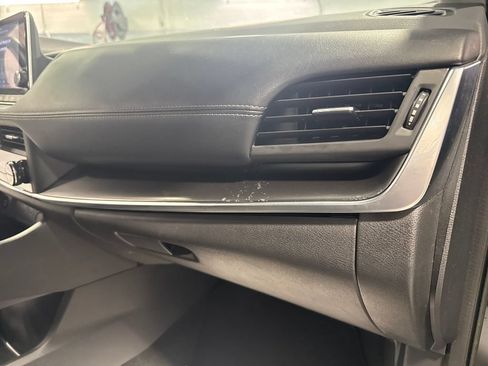 Used 2024 Nissan Rogue SV AWD/4WD image 31