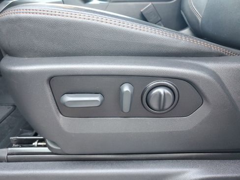 Used 2022 GMC Sierra 2500 AT4 image 69