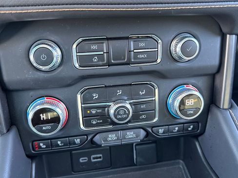 Used 2023 GMC Yukon AT4 w/ AT4 Premium Package image 23