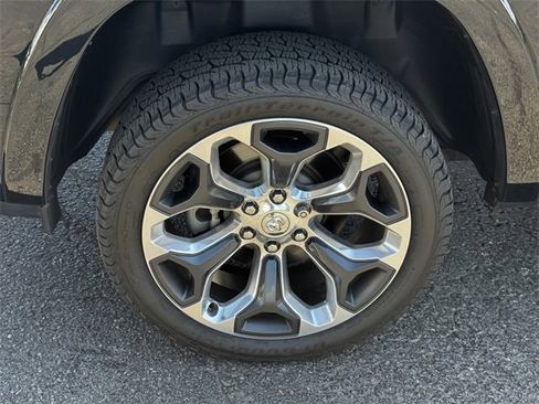 Used 2023 RAM 1500 Limited w/ Body Color Bumper Group image 12