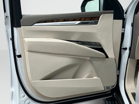New 2026 Cadillac Escalade ESV Platinum Sport w/ LPO, ONYX Package AWD/4WD image 8