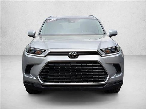 Used 2026 Toyota Grand Highlander FWD image 2