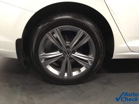 Used 2023 Volkswagen Jetta SE FWD image 19