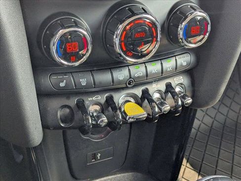 Used 2022 MINI Cooper SE image 16
