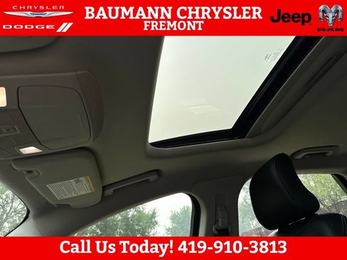 Used 2017 Ford Fusion SE FWD image 20