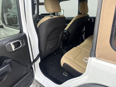 Used 2019 Jeep Wrangler Unlimited Sport S image 10