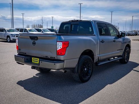 Used 2019 Nissan Titan SL w/ Midnight Edition AWD/4WD image 6
