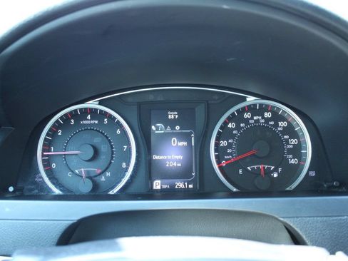 Used 2017 Toyota Camry SE FWD image 19