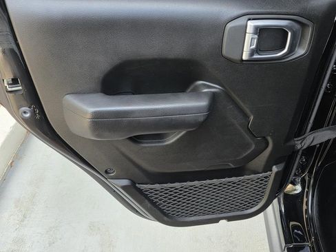 Used 2024 Jeep Wrangler Unlimited Rubicon 4xe image 43