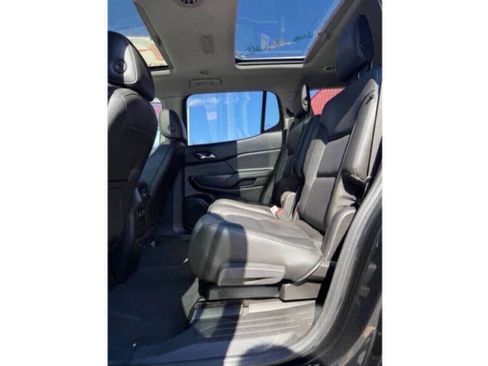 Used 2019 GMC Acadia SLT w/ LPO, Black Accent Package image 21