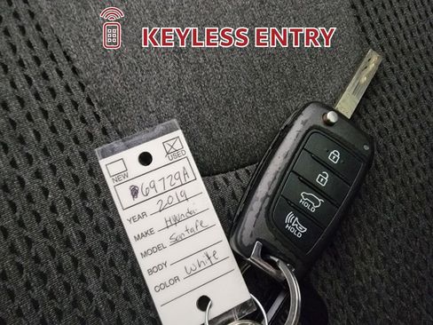 Used 2019 Hyundai Santa Fe SE image 29