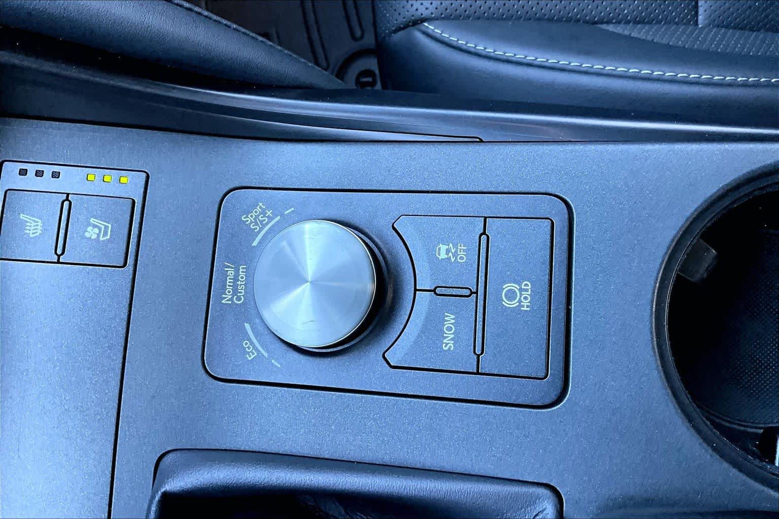 Used 2023 Lexus IS 500 RWD image 34