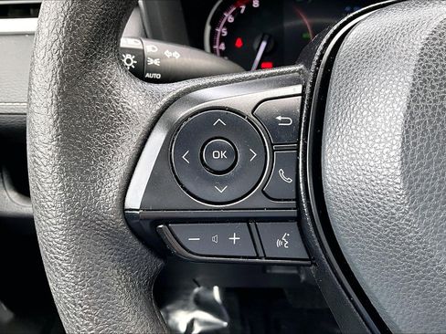 Used 2024 Toyota RAV4 XLE image 17