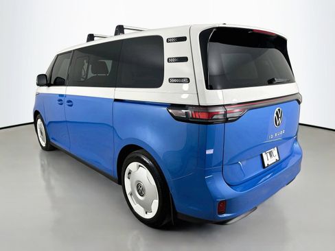 Used 2025 Volkswagen ID. Buzz 1st Edition AWD/4WD image 7