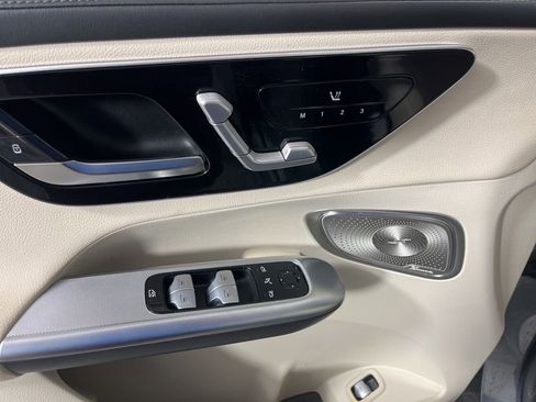 Used 2023 Mercedes-Benz GLC 300 4MATIC image 24