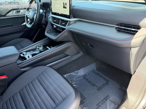 Used 2025 Ford Explorer ST-Line w/ Premium Package image 30