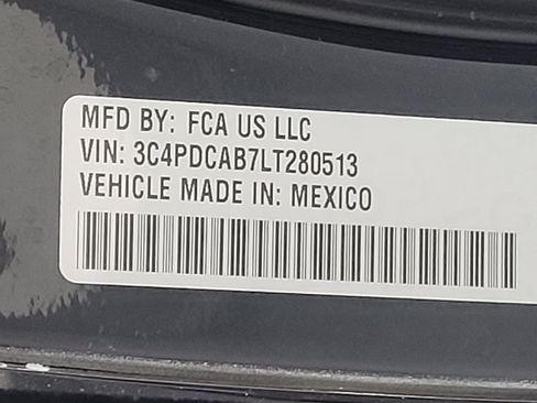 Used 2020 Dodge Journey SE w/ SE Popular Equipment Group FWD image 33