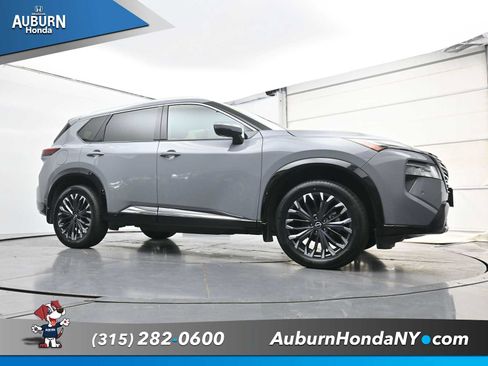 Used 2024 Nissan Rogue Platinum w/ Platinum Premium Package AWD/4WD image 19